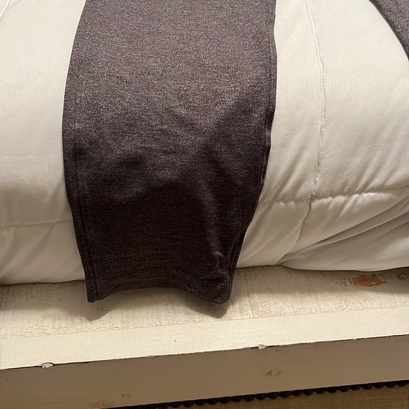 Lululemon pants - Picture 3 of 7